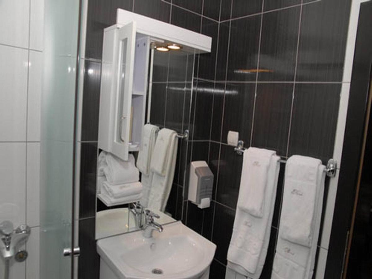 Hotel Novak Zvornik Phòng bức ảnh